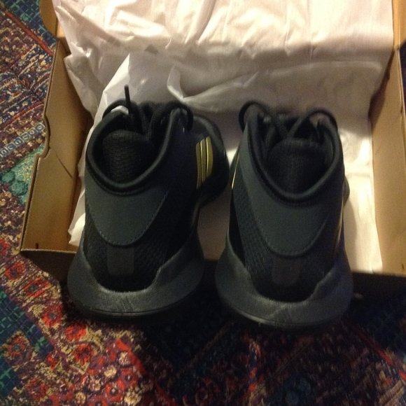 Adidas Men's Bounce Legends Black & Gold Basketball Sneakers- 11.5 - New in Box - Picture 3 of 11